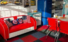 American Retro Chalet